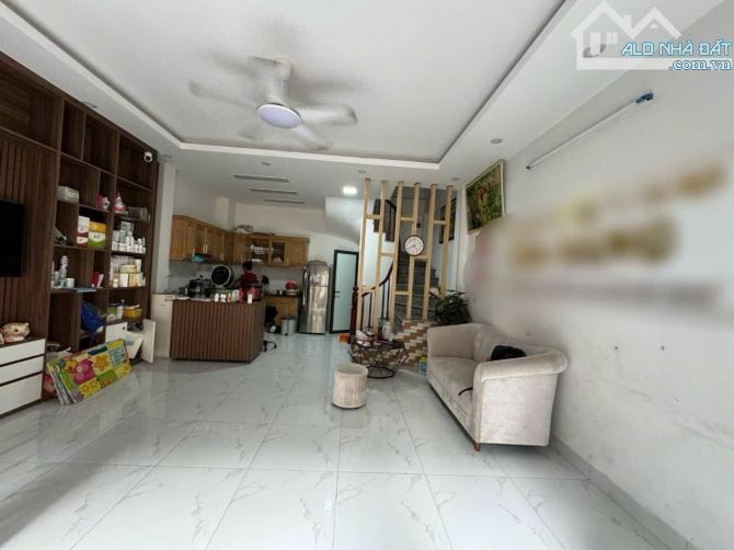 Bán nhà Dương Nội_Nhà dân xây đẹp_Gần chợ_Gần trường_Mặt tiền rộng_41m²x5T_7 tỷ 35 - 1