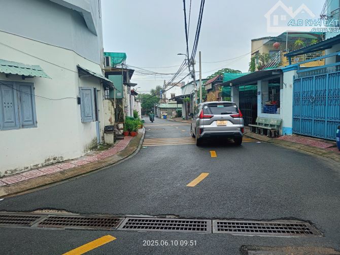 Bán đất hẻm đường 102 p Tăng Nhơn Phú A Tp Thủ Đức - 1