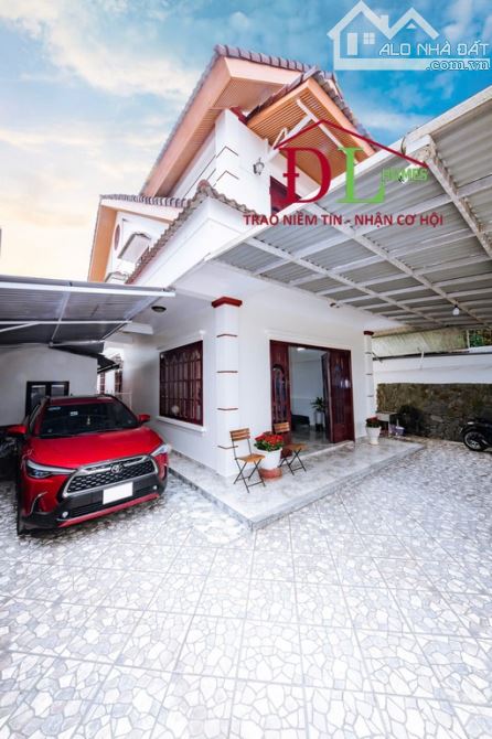 Bán biệt thự Đà Lạt 2 mặt tiền Nguyễn Hữu Cảnh – sân ô tô rộng, có thu nhập từ phòng trọ - 1