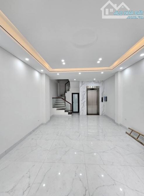 Cần bán gấp nhà Cổ Linh, Long Biên 39m, 5 tầng, mặt tiền 4m, giá 5.9 tỷ. - 1