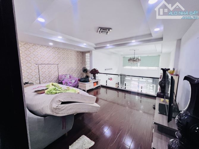 QUÁ NGON. Mặt Tiền 5.8m x19m 4 tầng Trần Văn Quang, Tân Bình. Giá 12.5 tỷ - 1