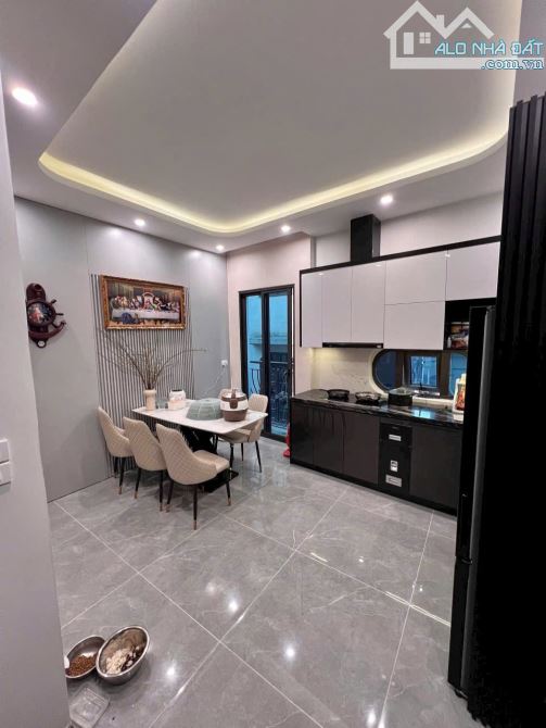 Siêu phẩm Ngọc Thuỵ, Long Biên- Nhà rộng, nội thất đẹp, gần cầu Long Biên- Chẵn 6 tỷ - 1