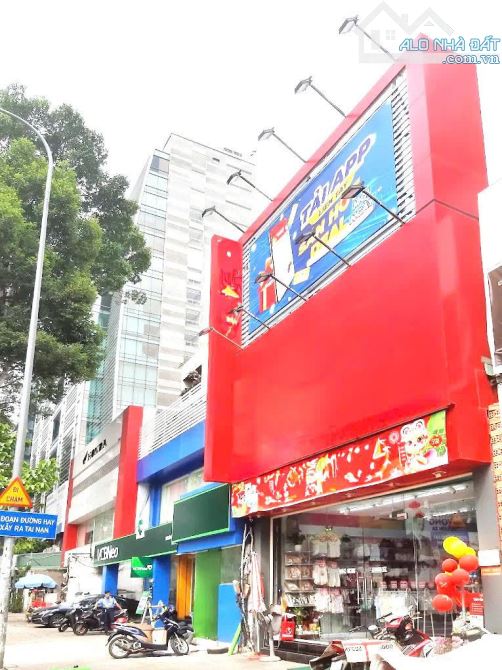 CHO THUÊ NHÀ VỊ TRÍ SIÊU ĐẸP - MT NGUYỄN THỊ MINH KHAI Q3 5.5*20M GIÁ CHỈ 60TR/THÁNG - 1