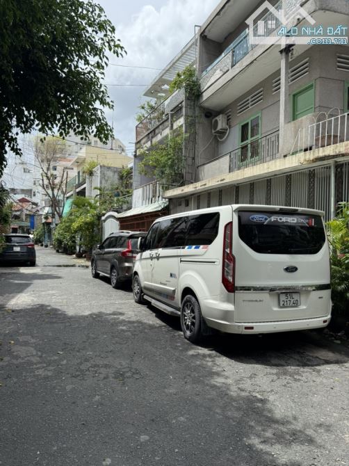 TRUNG TÂM P11 PHÚ NHUẬN, SD 68M2 NGANG ĐẸP HƠN 5M - 4 TẦNG - 6PN, NỞ HẬU TÀI LỘC GIÁ TL - 1