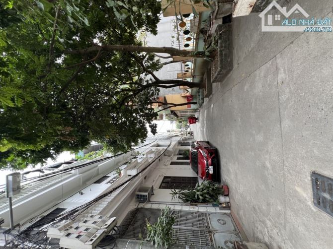Bán mảnh đất Lý Sơn - Ngọc Thuỵ, 32m2, hơn 5 tỷ, ô tô, vip, hiếm. - 1