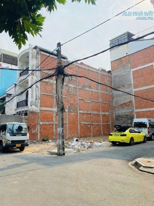 (DUY NHẤT) Bán lô căn đất góc biệt thự Đ. Nguyễn Minh Hoàng trung tâm K300, giá chỉ 31 tỷ - 1
