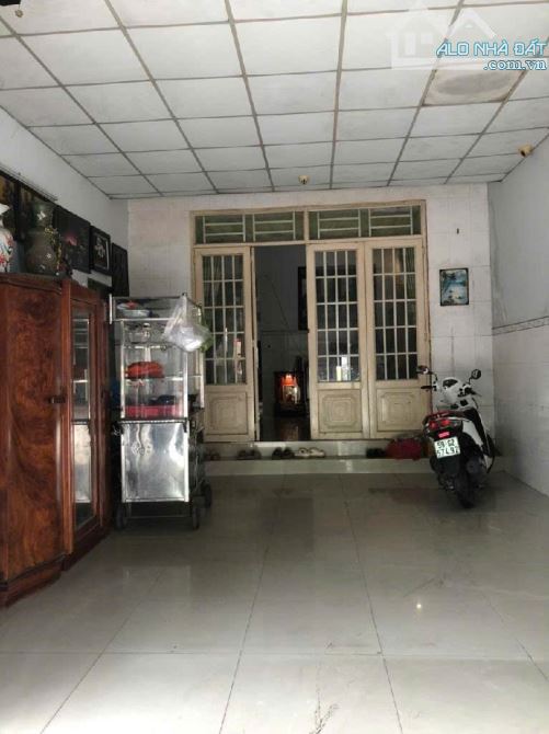 Bán nhà Cấp 4  mặt tiền đường VÕ THỊ THỪA , phường APĐ, Q12, dt 192m²(4,8x40).Đường 12m. - 1