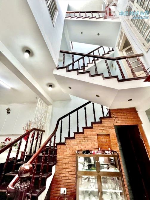 NGAY ĐH NGOẠI NGỮ - 3 TẦNG MẶT TIỀN CAO XUÂN HUY – KHUÊ TRUNG –  6.X TỶ. - 1