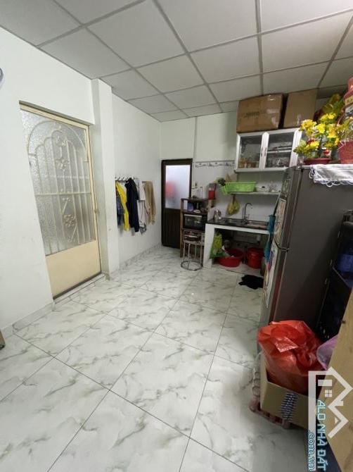Nhà đẹp KHU TÂN SƠN NHÌ – NGANG KHỦNG 6M – CHỈ HƠN 4 TỶ - 1