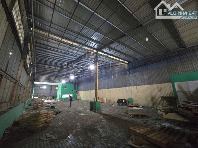 Thuê kho, nhà xưởng Quận 7 DT 700m có văn phòng, wc, điện nước đủ- Lâu dài trên 3 năm. - 1