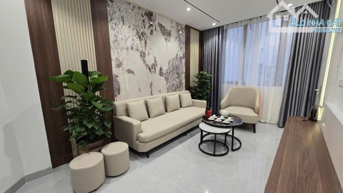 NHÀ VĂN CHƯƠNG - ĐỐNG ĐA - 5 TẦNG THANG MÁY - 2 MẶT THOÁNG - 1