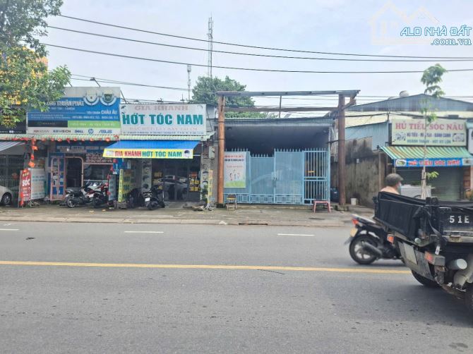 Nhà mặt tiền Nguyễn Thị Minh Khai, phường Tân Đông Hiệp, Tp Dĩ An - 1