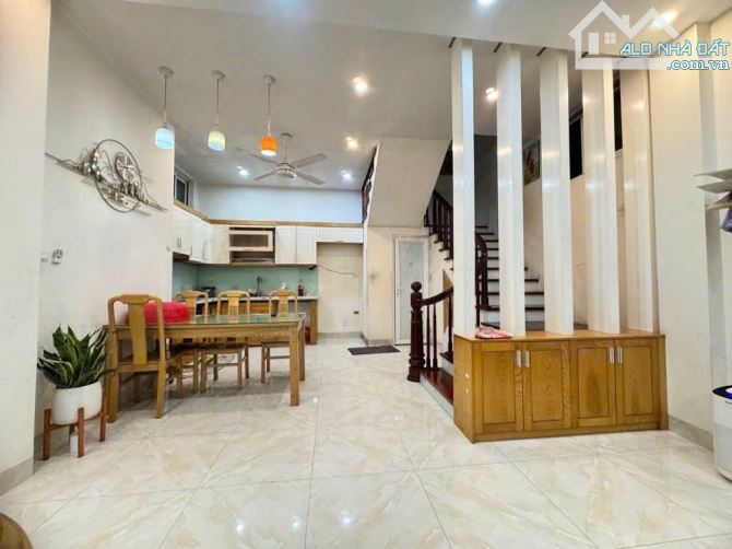 TRUNG TÂM THANH TRÌ - NHÀ ĐẸP 2 THOÁNG - 20M RA PHỐ NGUYỄN BẶC, TỨ HIỆP - 56M2 - 8.3 TỶ - 1