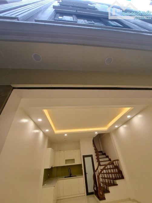 Bán nhà đẹp Đội Cấn, ngõ ô tô, đang cho thuê 20 triệu/tháng - 1