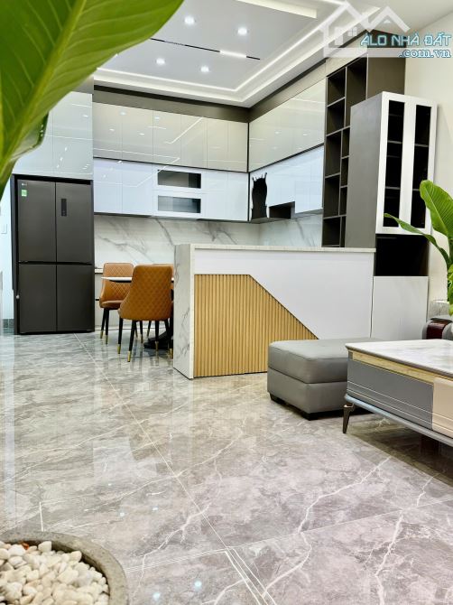 Bán căn nhà Phố thiết kế sang trong, Gần Khu Hoà Bình Hồ Xuân Hương 1km. - 1