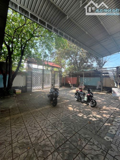 "BÁN BIỆT THỰ VƯỜN 2 TẦNG – ĐƯỜNG HUỲNH THỊ MÀI (GIÁP DƯƠNG CÔNG KHI).TÂN.HIỆP HÓC MÔN – 5 - 1