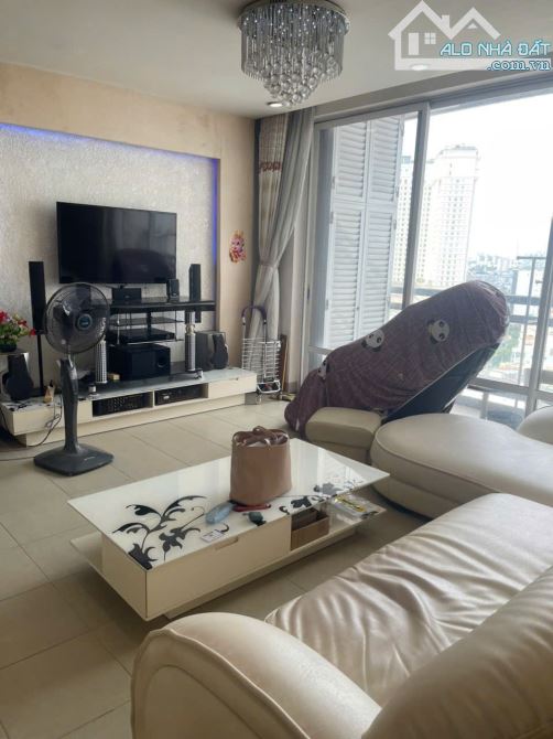 Bán 3pn căn hộ Horizon Trần Quang Hải Q1 rộng tới 120m2 view landmark 81 - 1