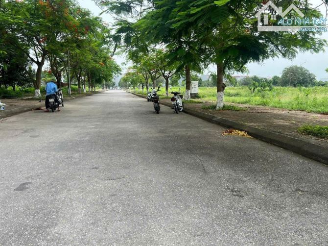 Bán đất biệt thự phúc ninh đã có sổ đỏ DT 180m, MT 9m, Hướng TB, Giá 14,6  tỷ - 1