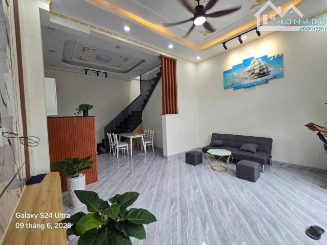 BÁN NHÀ, 2 TẦNG 2 PN HOÀN CÔNG, XE HƠI NGỦ NHÀ, VĨNH PHÚ NHỈNH 3 TỶ TL CHỦ - 1