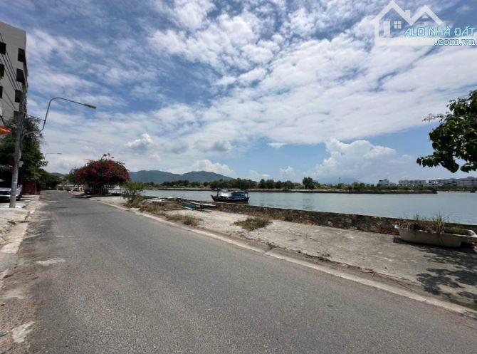- Bán đất lô góc view sông lê văn hưu phước đồng hàng hiếm - 1