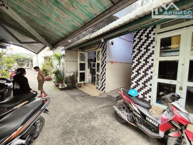 Căn hộ dịch vụ, Trung Chánh, Hóc Môn, Dt 6,7x23m (156m2). Dòng tiền 15tr/th. - 1