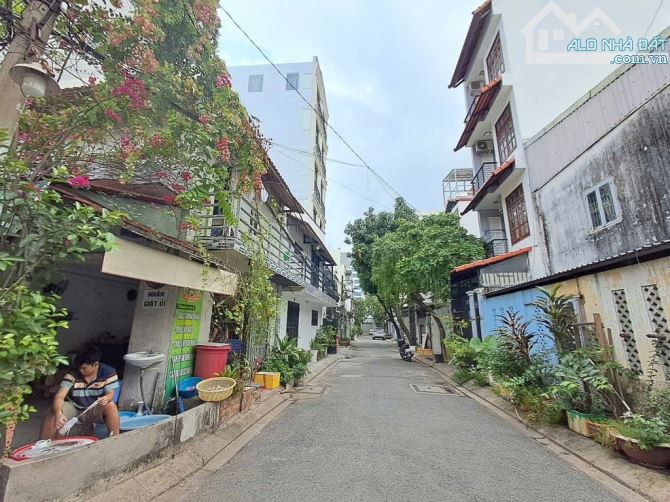 CHỈ 8.X TỶ – 71M² (4X17M) – 4 TẦNG – SÁT NGUYỄN OANH – ĐƯỜNG 6M XE HƠI NGỦ NHÀ – DÒNG TIỀN - 1