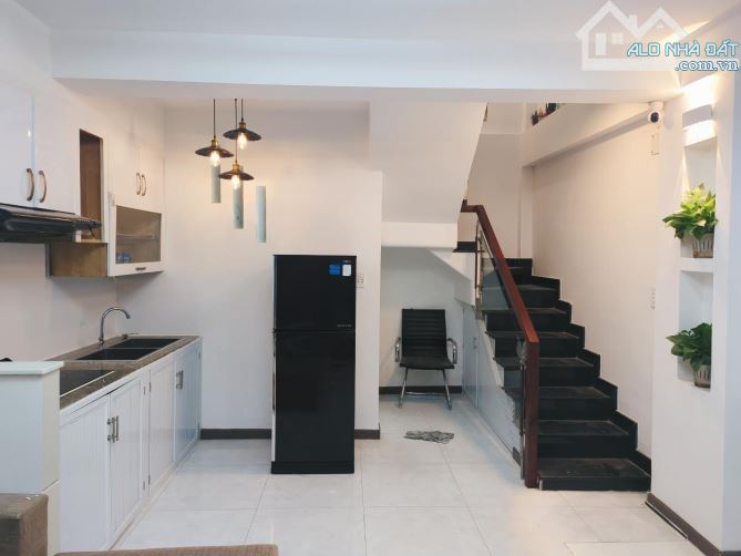 BÁN NHÀ 2 TẤNG PHÚ THUẬN Q7  DTSD60M2 - 1