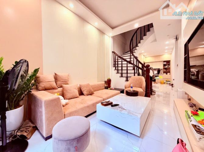 Vài bước ô tô, nông, gần hồ Đền lừ, 45m2, nh.ỉnh 7 tỷ - 1