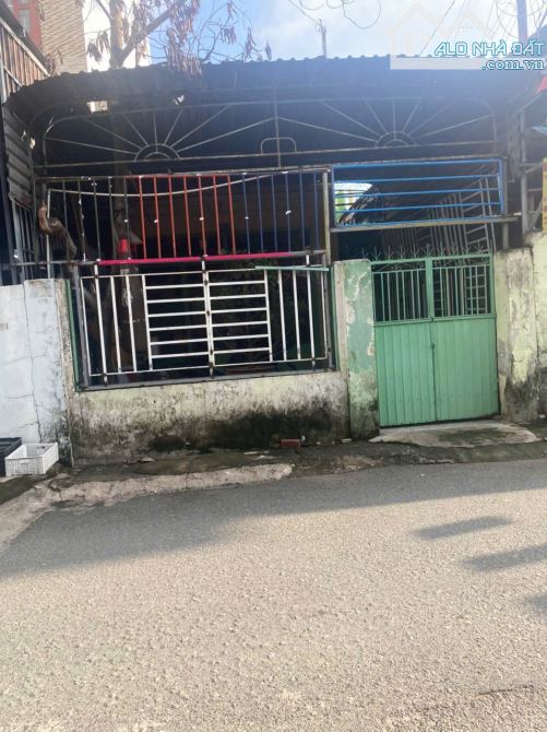 Bán nhà gần cây xăng 26, một xẹc Đồng Khởi, đường nhựa 6m thông, chỉ 3,1 tỷ - 1