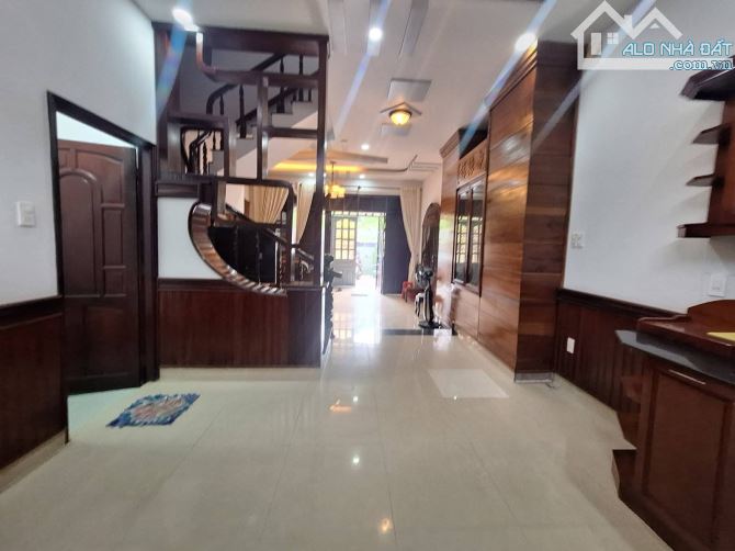 Hẻm Xe Hơi 6m - Đỗ Xuân Hợp - Phước Long B - Quận 9 - Nhà 3 Tầng - 60m2 - 1