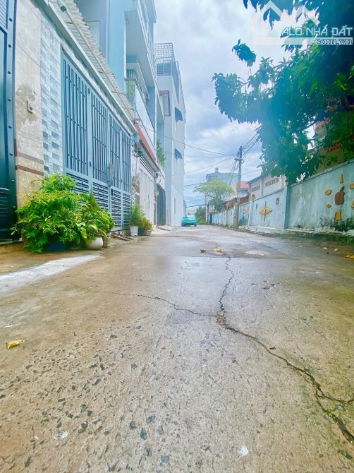 7.2 Tỷ- 3 Tầng Ngã Tư Thủ Đức 4pn nhà mới ở ngay