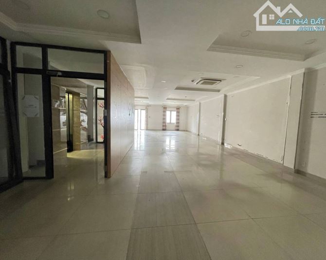 TUYỆT TÁC BIỆT THỰ BÁN CỔ ĐIỂN DÁT VÀNG 24K – HỒ BƠI, THANG MÁY, TRUNG TÂM GÒ VẤP - 37.9TỶ - 2