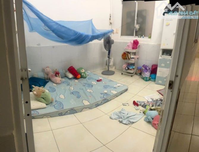 Cần Bán Gấp Nhà gần Vạn Phúc City, Rẻ Hơn TT 15%, Hẻm 8m, 79m² Vuông Vức, Giá Ngộp Chỉ 6 - 2