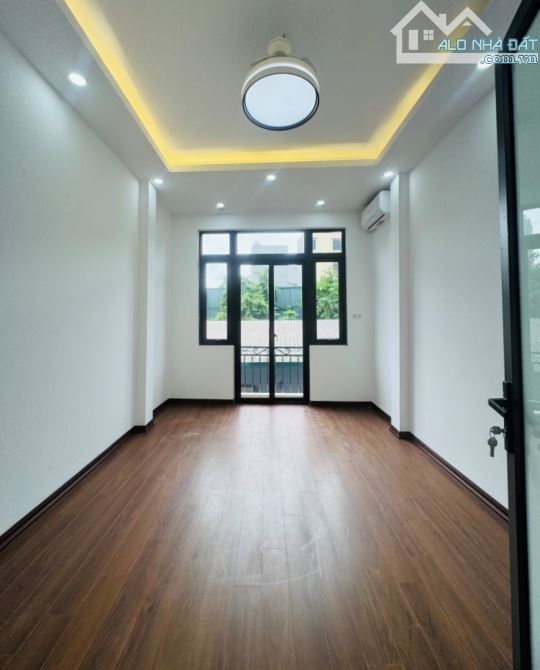 BÁN THỊNH LIỆT, HOÀNG MAI, TRUNG TÂM HOÀNG MAI, Ô TÔ ĐỖ CỬA, 5 TẦNG X 36M2- 8.85TỶ(CTL) - 2