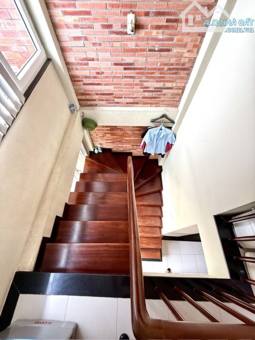 Bán Tòa  APARTMENT Xuân Diệu lô góc thang máy, Dt 75m2, mt 14m, ô tô đỗ cửa. - 2