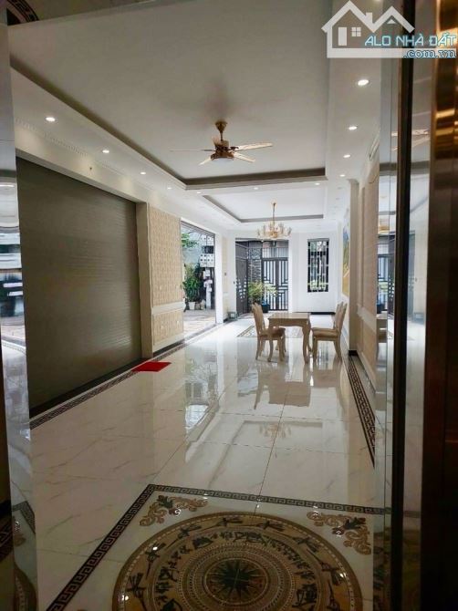 BÁN NHÀ -NGÔ GIA TỰ-LONG BIÊN-Ô TÔ ĐỖ CỬA- THANG MÁY- GIÁ CHỈ 14 TỶ NHỈNH - 2