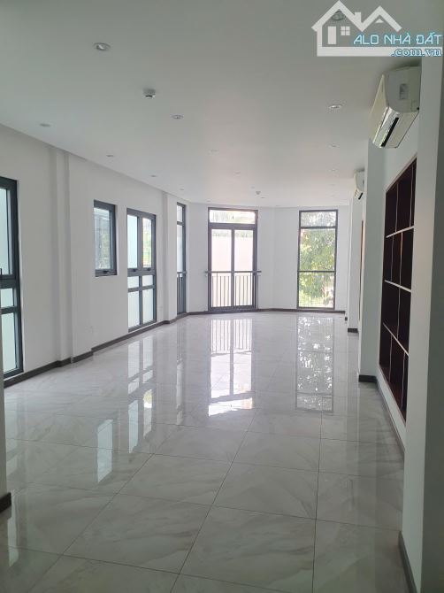 25 Tỷ - Không có căn thứ 2 - Nhà mới đẹp, siêu vị trí MT Trần Bình Trọng, Quận 5 - 4x20m - 2
