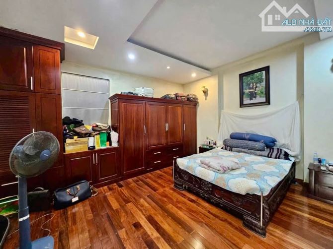 BIỆT THỰ ĐẲNG CẤP HÀ ĐÔNG - VỈA HÈ - Ô TÔ TRÁNH - LÔ GÓC - 3 MẶT THOÁNG - 2