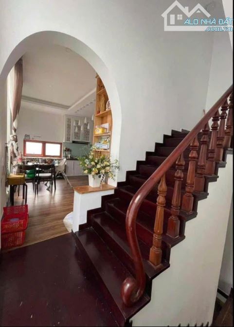 Hơn 8 tỷ sở hũu ngay nhà Trung Tâm, Diện tích lớn(4.8x16). Cách chợ Đêm, Hồ Xuân Hương 1km - 2