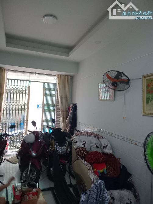 Bán gấp nhà 31m2. 3 tầng Lê Trọng Tấn . Tây Thạnh. Tân phú. 4T TL - 2
