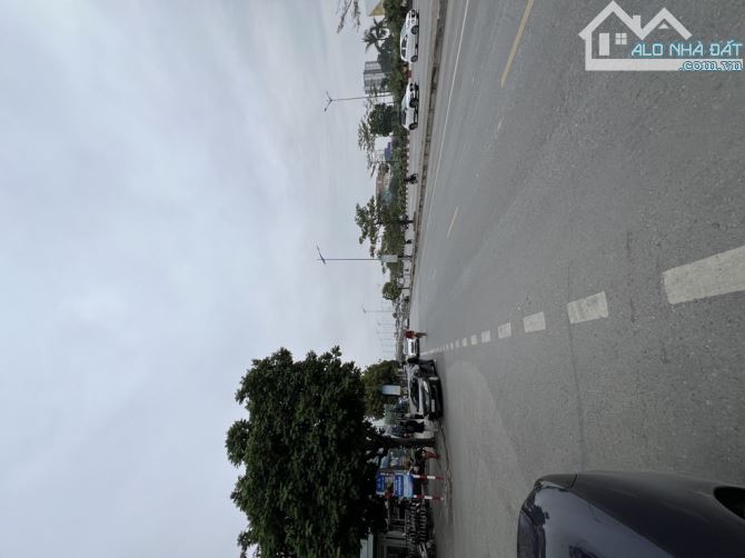 Bán mảnh đất Lý Sơn - Ngọc Thuỵ, 32m2, hơn 5 tỷ, ô tô, vip, hiếm. - 2