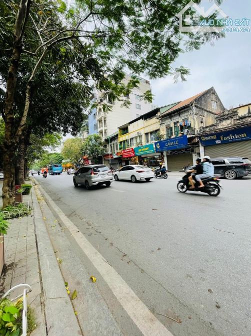 BÁN ĐẤT MẶT PHỐ NGUYỄN THÁI HỌC - BA ĐÌNH 250m2 - MT 7m - 185 TỶ - XÂY CAO TẦNG CỰC CHẤT - 2