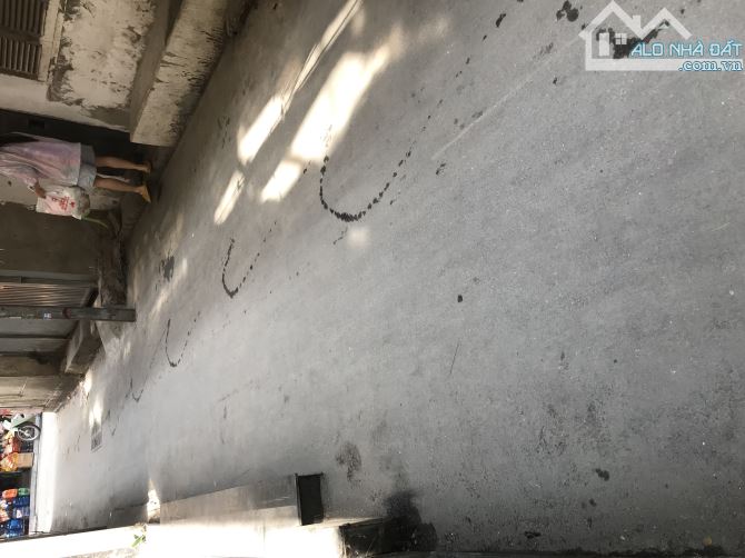 MAI DỊCH 37 M2/ 5 TẦNG/ MT3,8 / 8,5 TỶ - 2