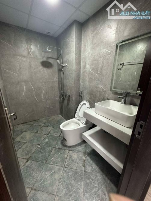 Bán nhà Nguyễn Văn Linh 45m mặt tiền rộng, 10m ôtô - 2