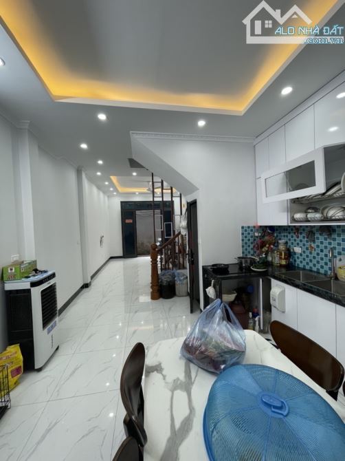 CẦU DIỄN, NHÀ DÂN XÂY, 2 THOÁNG, GẦN TRƯỜNG, GẦN GA TÀU ĐIỆN, 42M2*5T, GIÁ 6.75 TỶ - 2