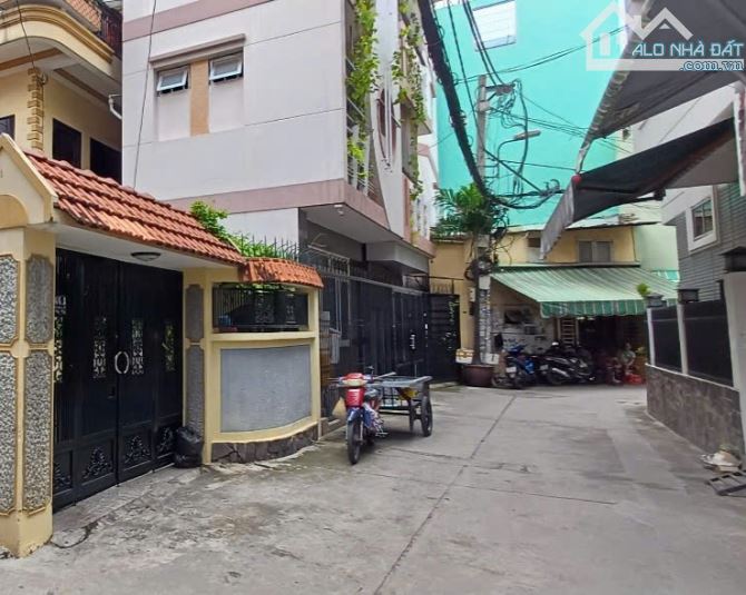 BIỆT THỰ 2 MẶT TIỀN PHAN XÍCH LONG, PHÚ NHUẬN – 10M*20M, 240M² - TRÁI TIM SÀI GÒN - 38 TỶ - 2