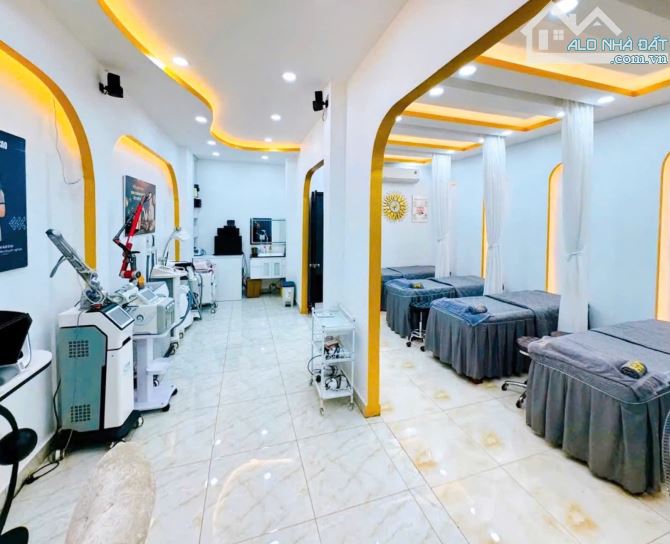 Bán nhà 5 Tầng, hẻm Ô tô ngủ nhà, ngay mặt tiền Lê Văn Sỹ, QUẬN 3, DT 6.2 x 12 m, 19.8 tỷ - 2