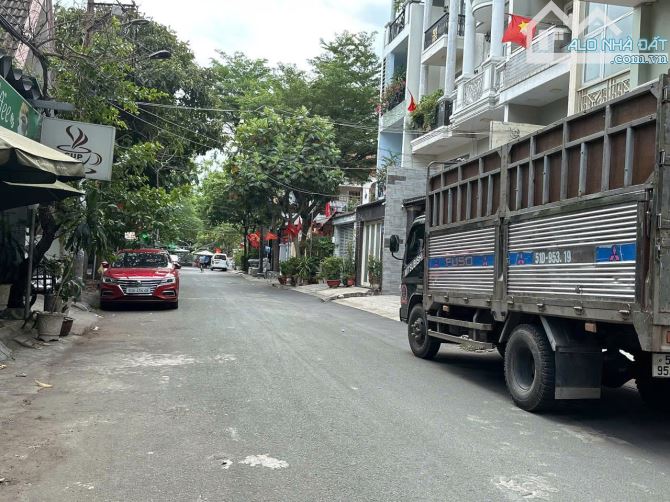 BÁN GẤP nhà Đ.số 5 P.17 ngang 6m 120m2, chỉ 12 tỷ - 2