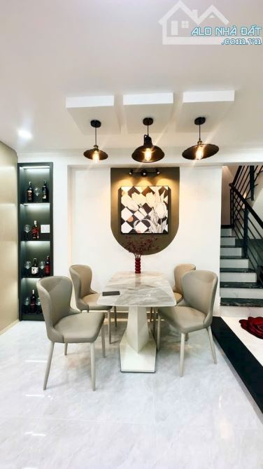 NHÀ ĐẸP PHÚ NHUẬN - FULL NỘI THẤT - NGANG LỚN 7M - 3PN - SỔ CHUẨN - CHỈ 7,xxx TỶ - 2