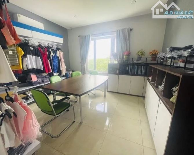 BIỆT THỰ ĐẲNG CẤP KẾ BÊN VẠN PHÚC CITY – 12.5M x 21M, 266M2, 4 TẦNG - CHỈ 21 TỶ - 2